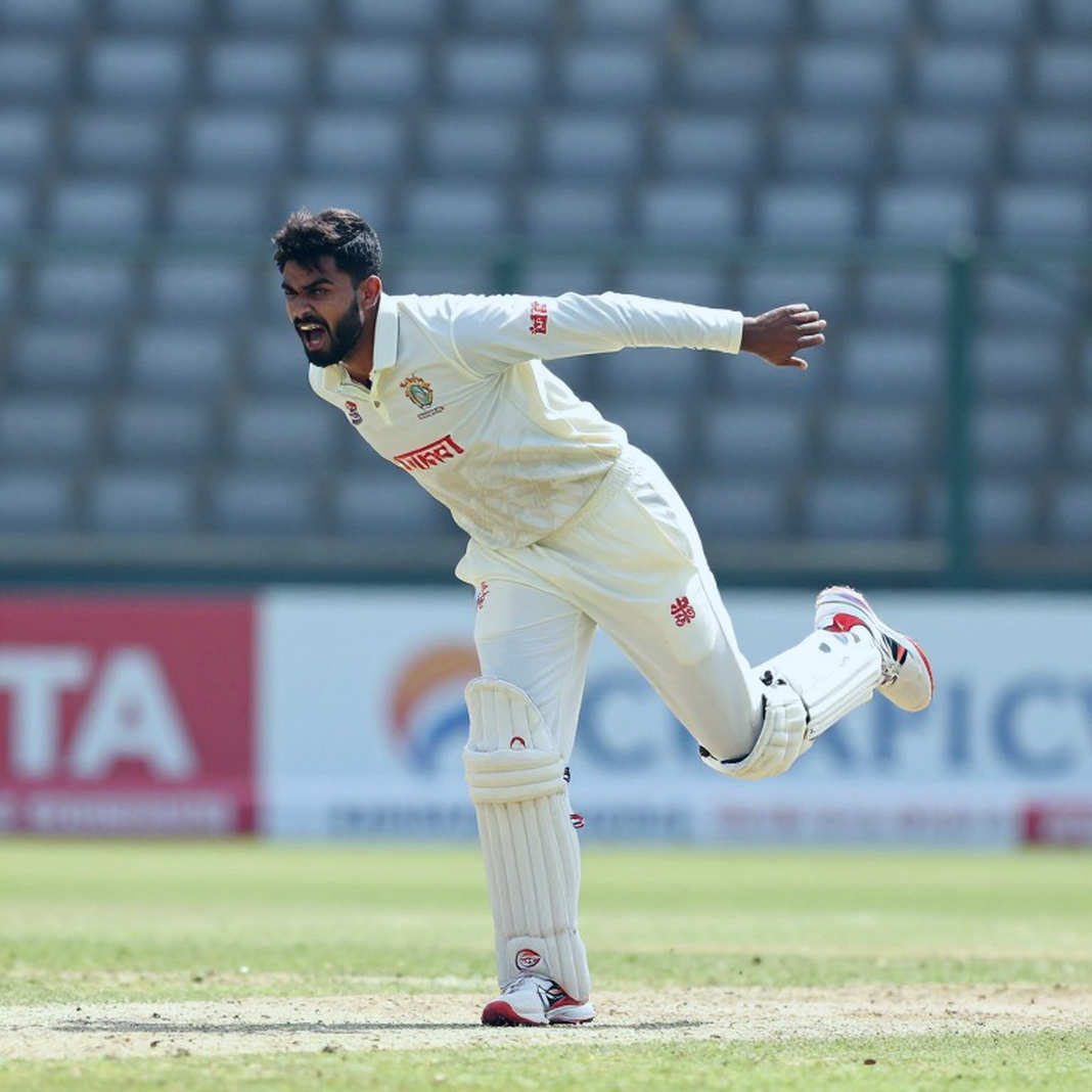৩৩ রানে জয়ের আড়ালে ঢাকার অদৃশ্য ফাটল: ওমানে বাংলাদেশের যুব দলের ম্যাচ কীভাবে ১৬ বলে ফিরে গেল