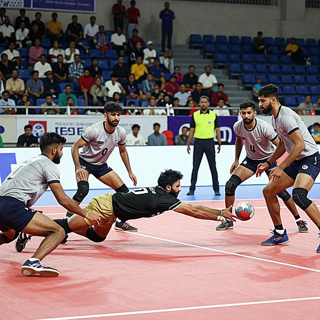 ৩৭-২১ জয়, অথচ স্বর্ণপদকের দৌড় নয়: এশিয়াড ২০২৬ কাবাডির ময়নাতদন্ত — ভারতের 'অপরাজিত' আখ্যানের ভেতরের সত্য