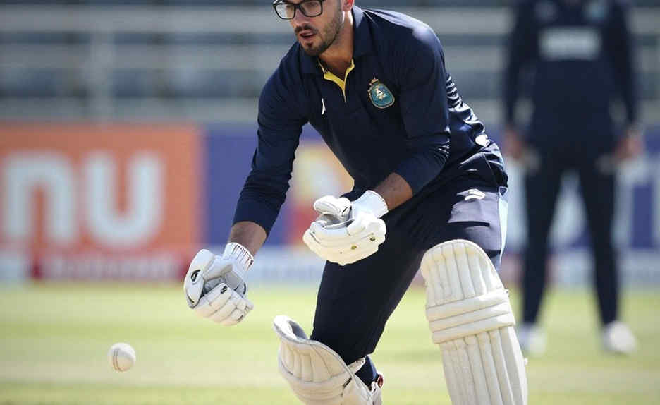 ট্রান্সফার লেজার: যে খাতায় ক্লজ, চিঠি আর নীরবতা দিয়ে লেখা হয় ফুটবলারদের দল বদল
